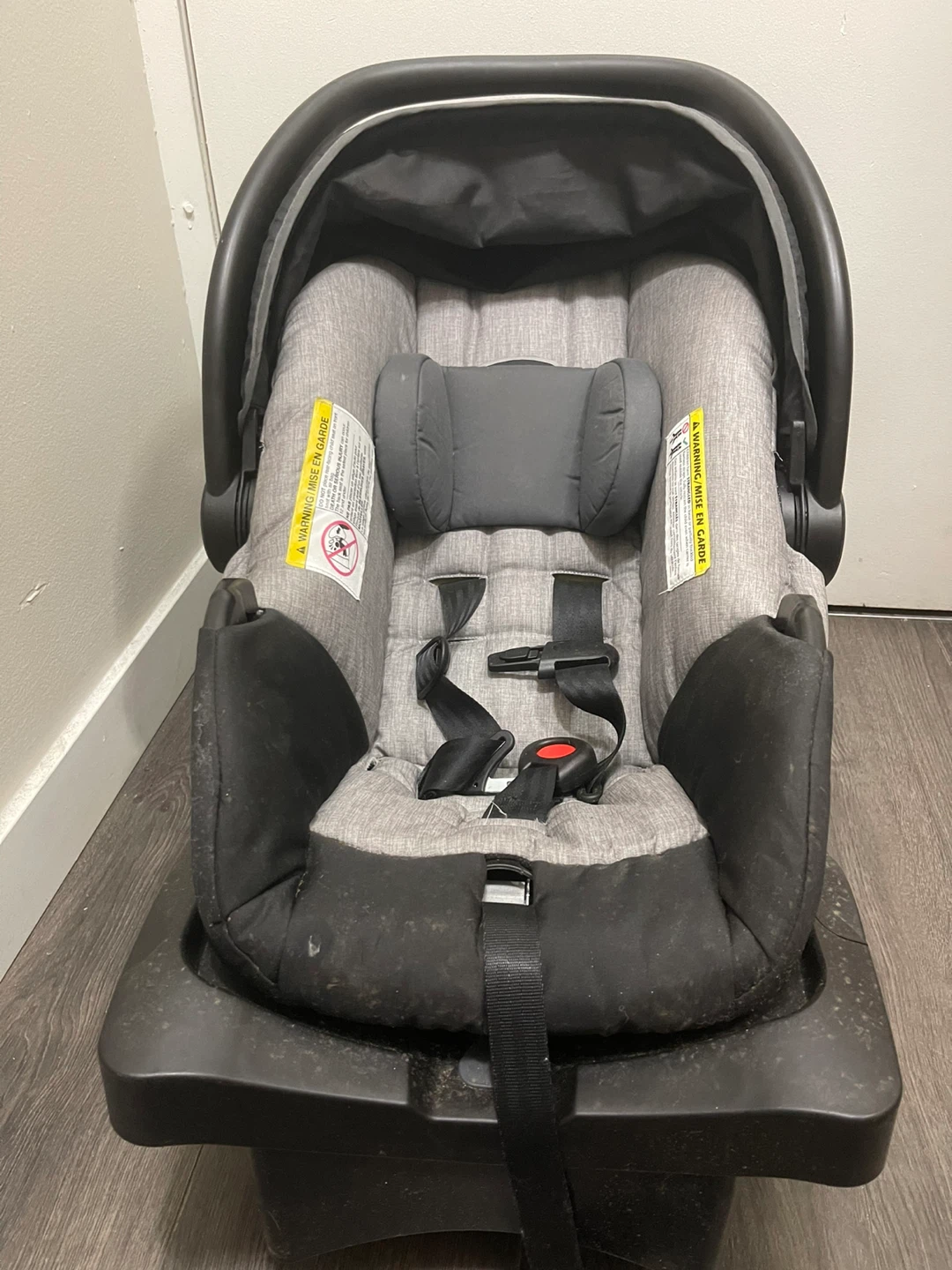 Evenflo LiteMax Sport Infant Car Seat - photo 2