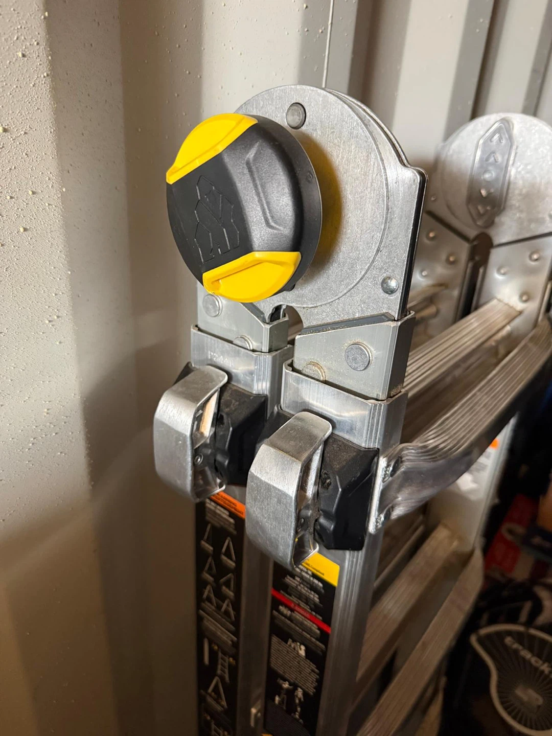 Gorilla Ladders 300 lb Load Rating Extension Ladder - photo 2