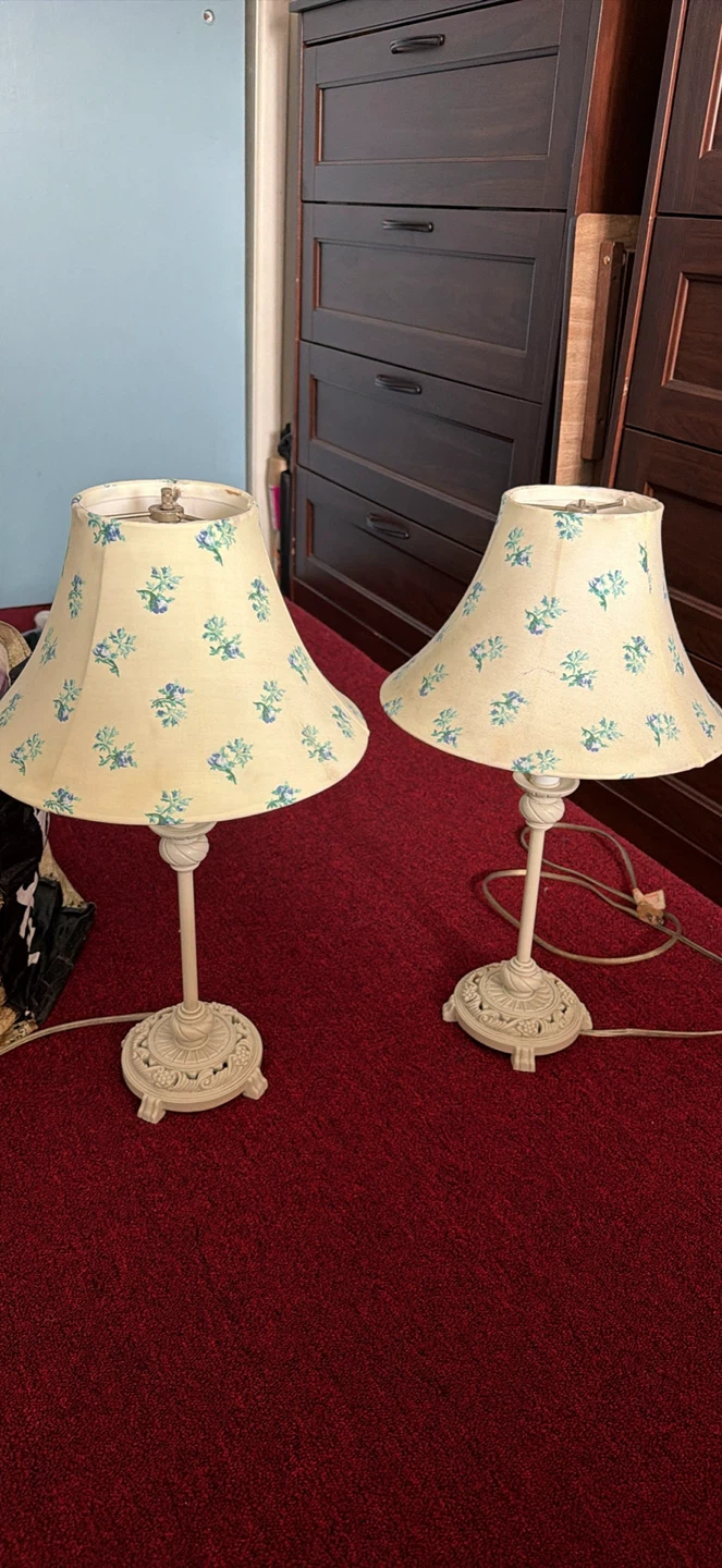 Pair of Vintage Table Lamps with Floral Shades - photo 2