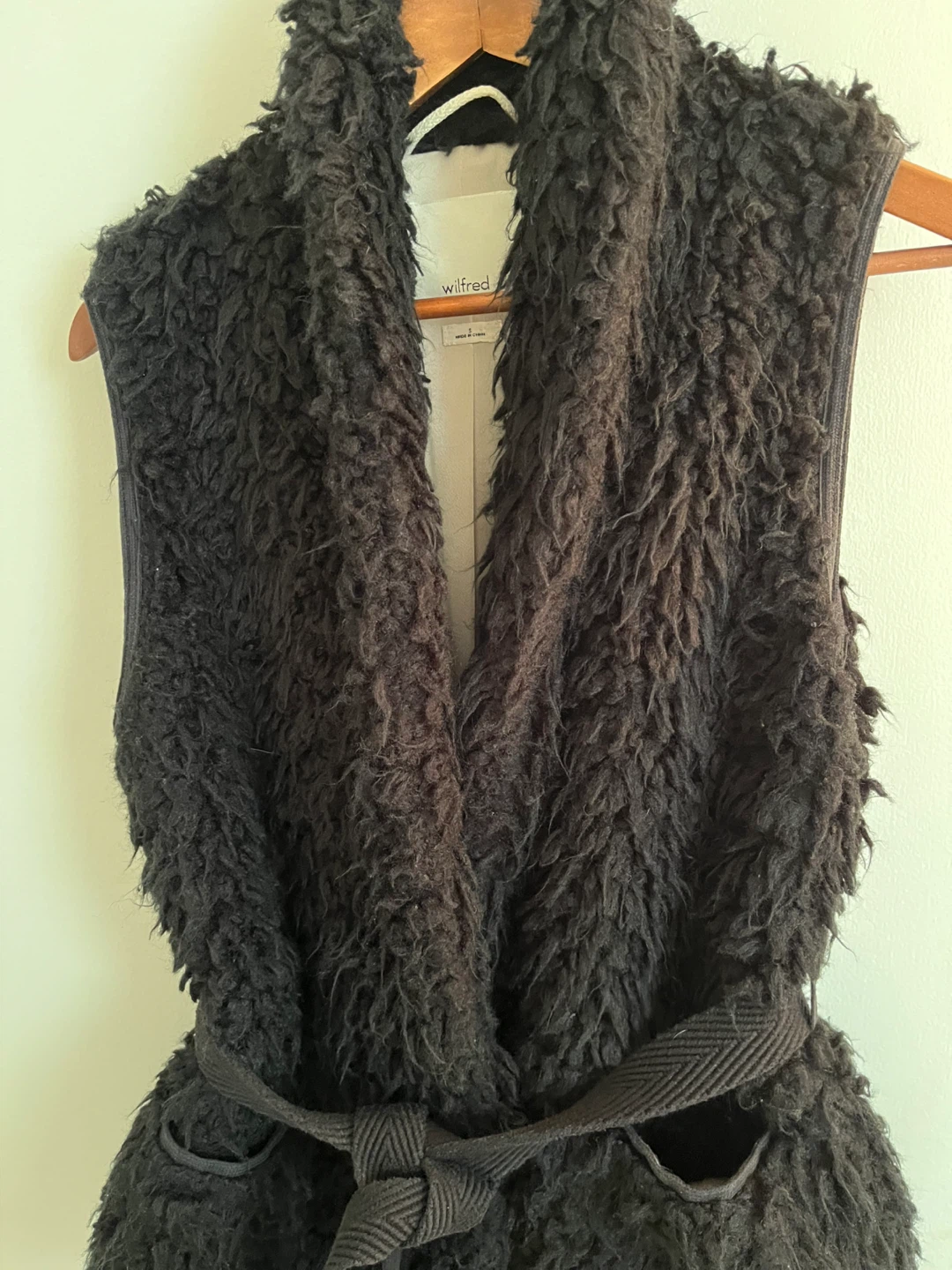 Wilfred Black Shaggy Vest with Belt 🥕 - photo 3