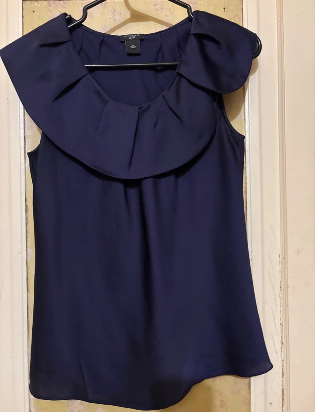Women’s Ann Taylor Top sz 2p