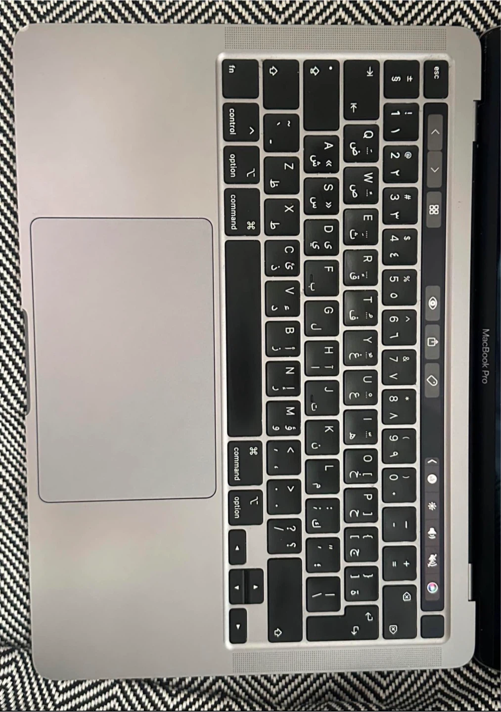 Apple MacBook Pro 13-inch (2020) - photo 2