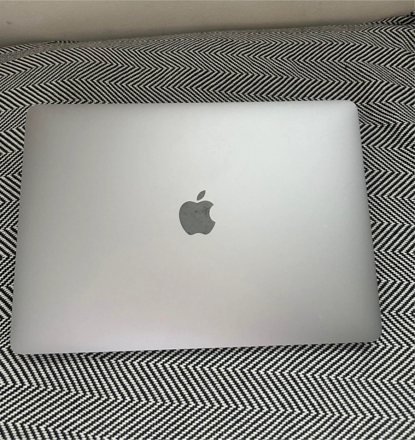 Apple MacBook Pro 13-inch (2020)