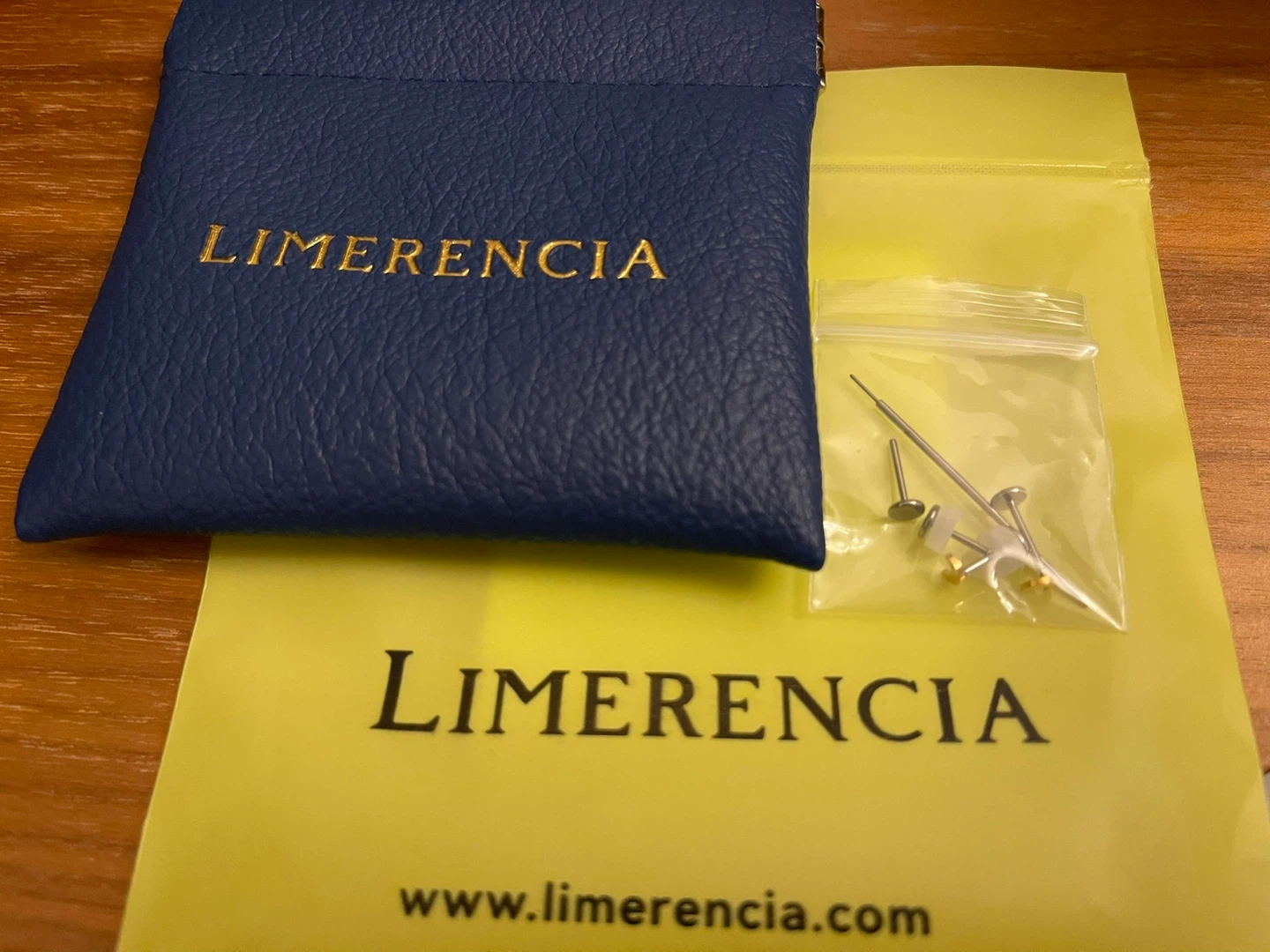 LIMERENCIA Small Earrings