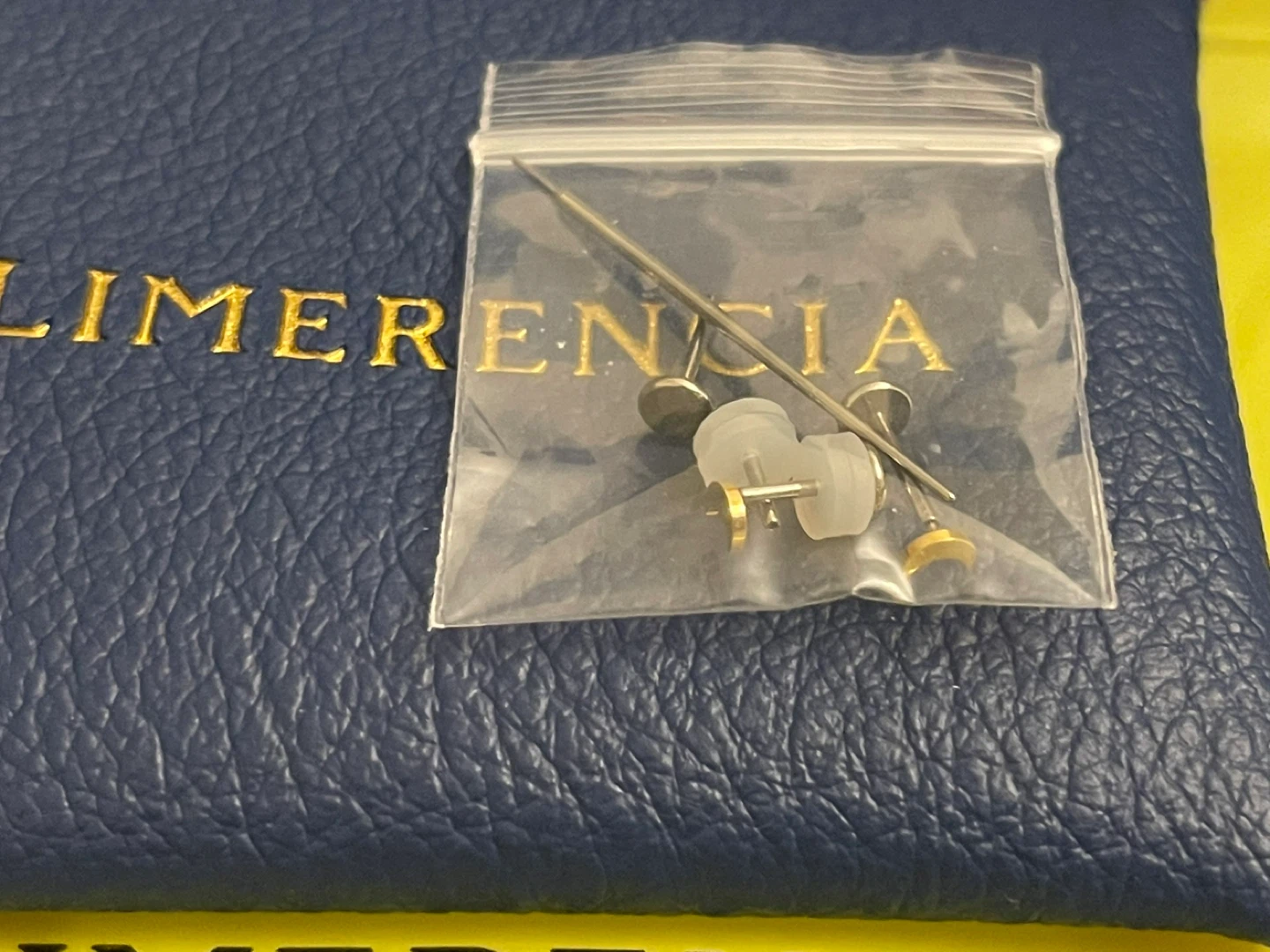 LIMERENCIA Small Earrings - photo 2