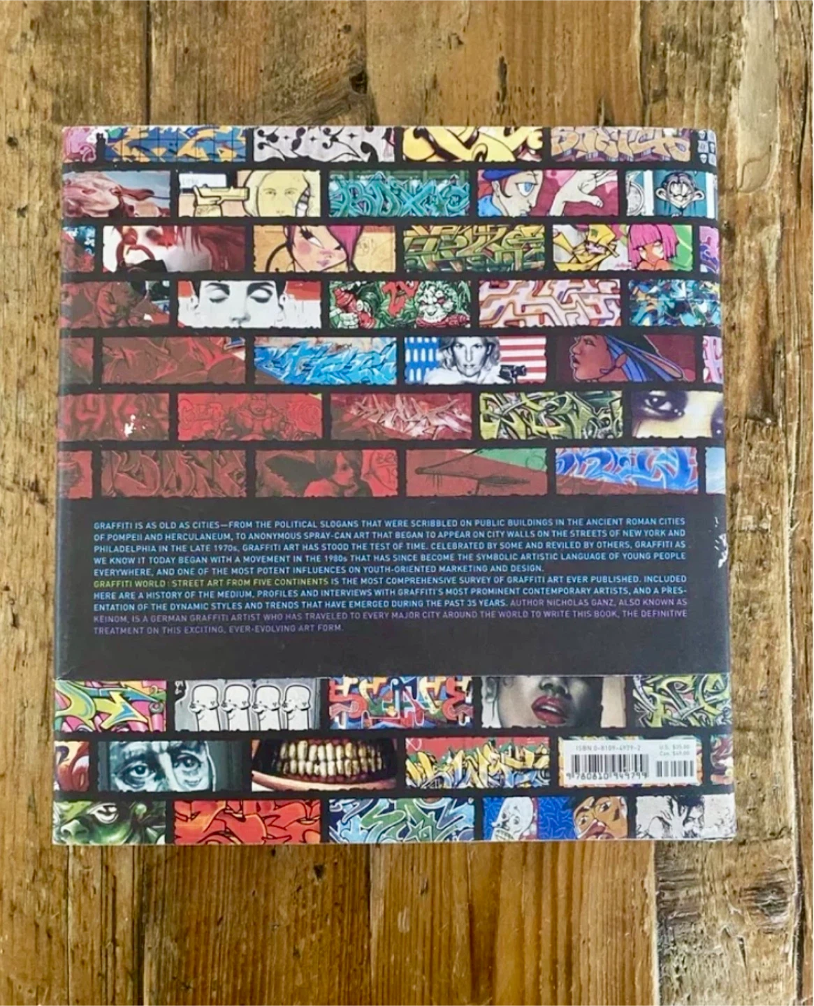 Graffiti World: Street Art from Five Continents Hardcover – 2004 - photo 3