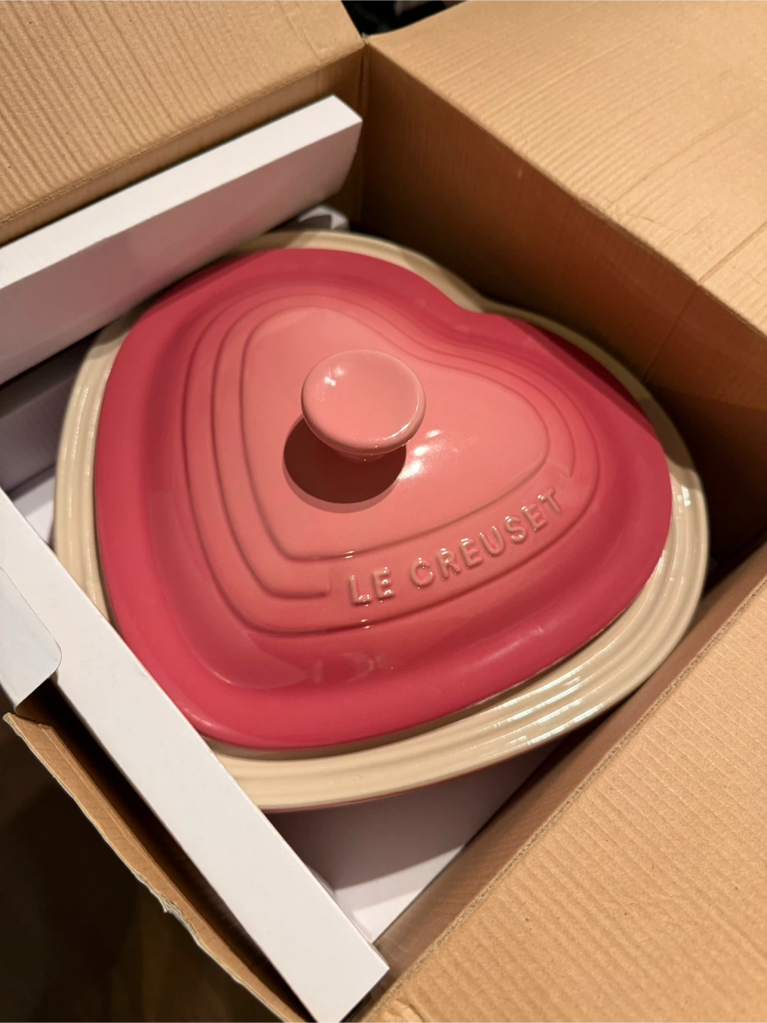 Le Creuset Heart Casserole with Lid 2.4L