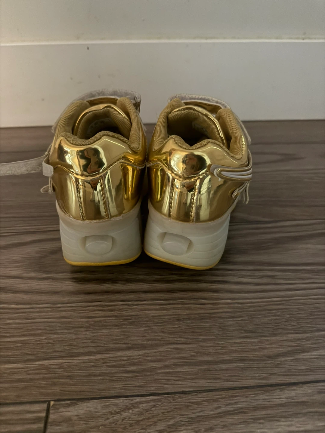 Gold Roller Shoes with LED Lights - photo 2
