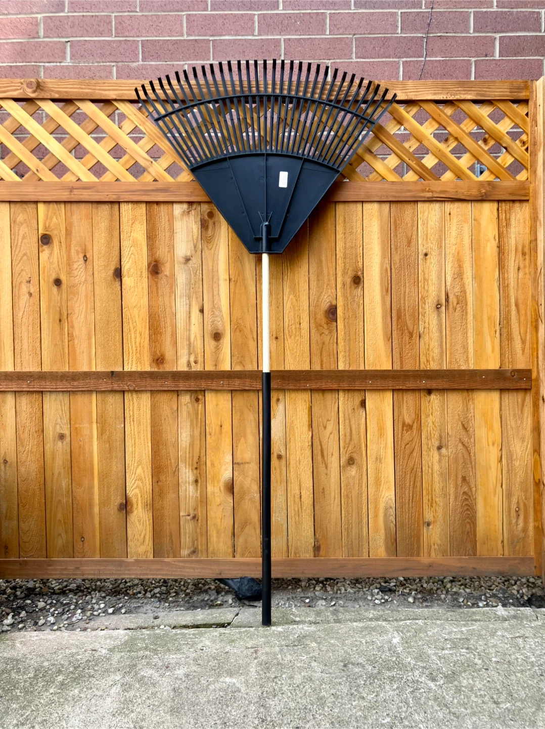 Blister Guard Oversized Rake 70” x 32” - Excellent Condition - photo 3