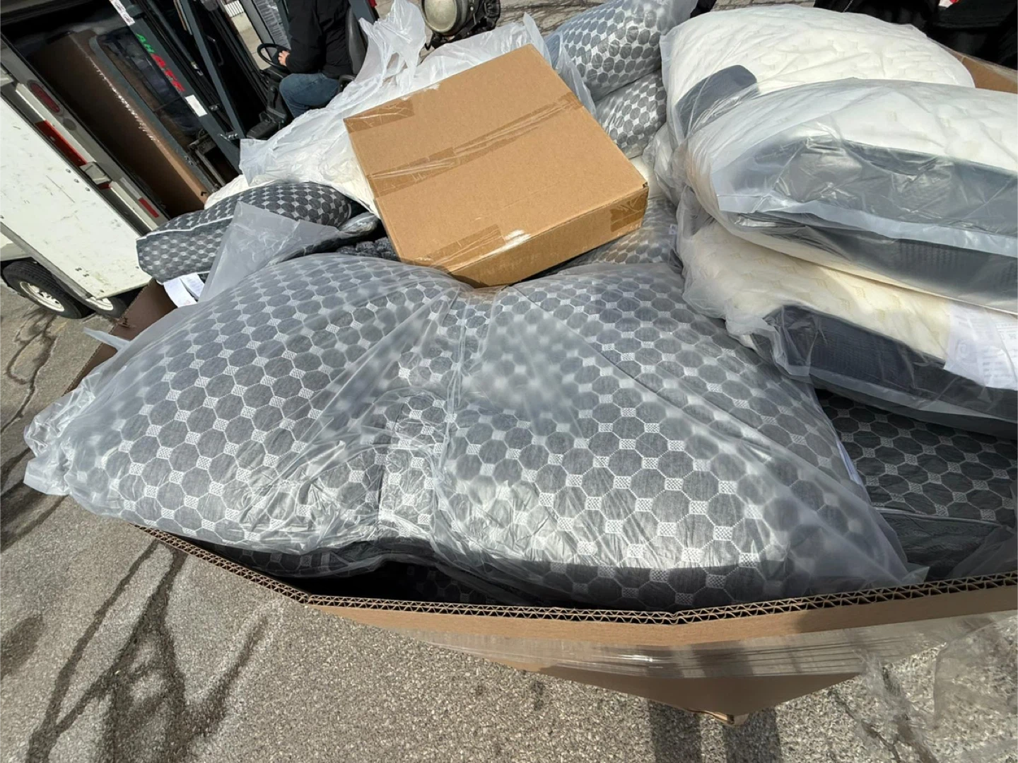 Brand new neck pillow - photo 2