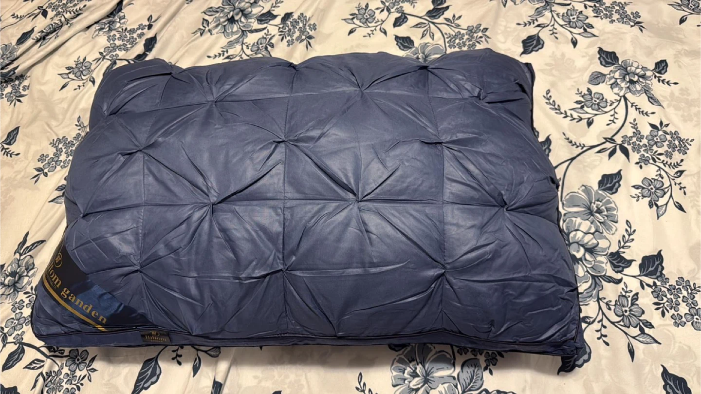 Navy blue pillow - photo 2