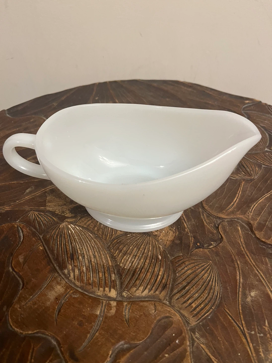 Vintage Anchor Hacking White Milk Glass Gravy Boat