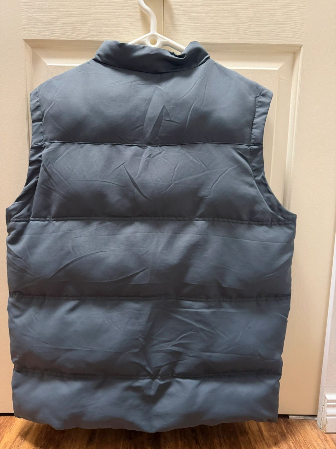 Bench Puffer Vest Size L/G - photo 4