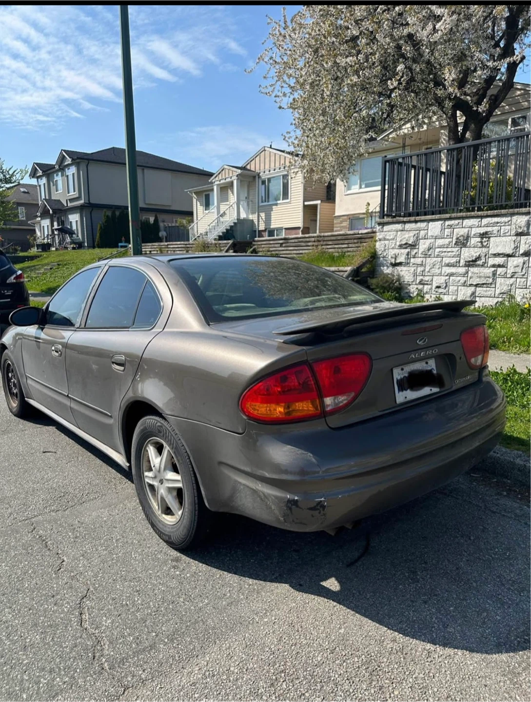 Oldsmobile Alero Sedan - photo 2