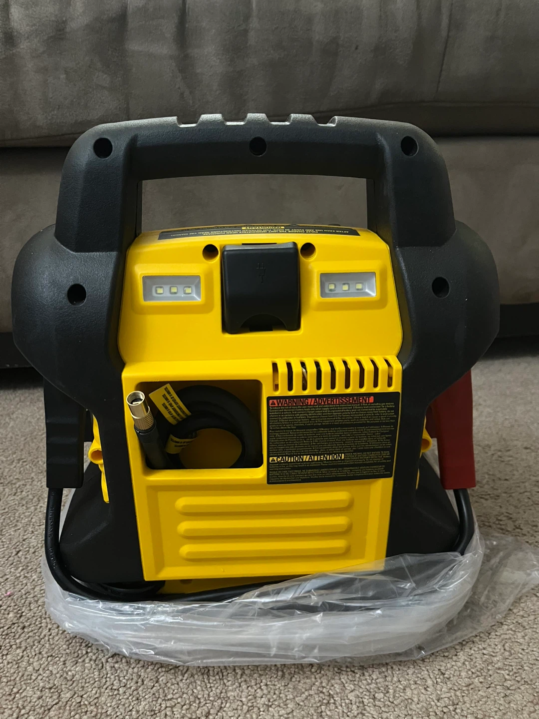 DeWalt Automotive Jump Starter with Digital Air Compressor - photo 4