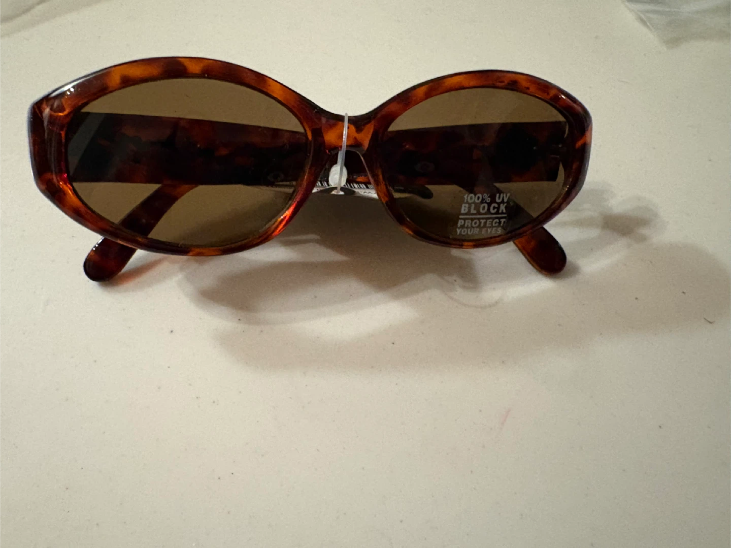 Foster Grant Tortoiseshell UV Sunglasses - photo 3