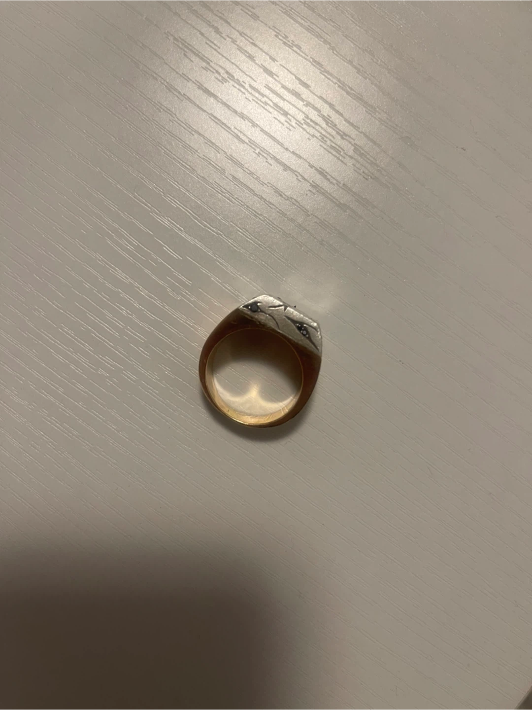 Gold Tone Signet Ring with Engraved Design🥕 - photo 2