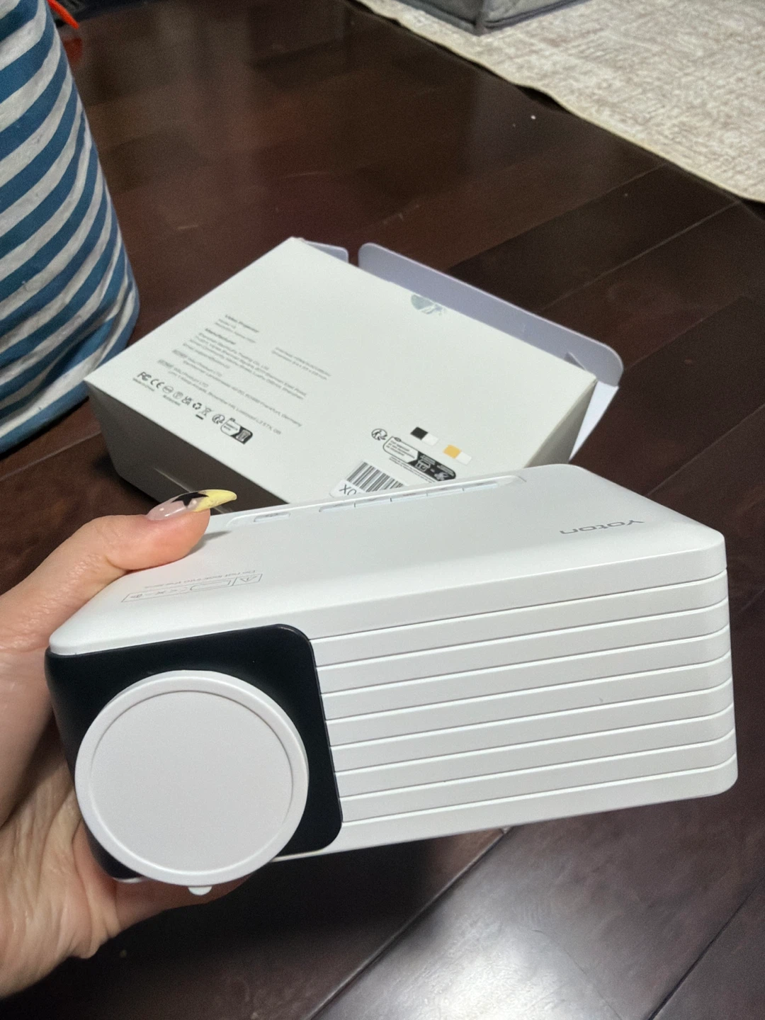 YOTON Mini Projector - photo 4