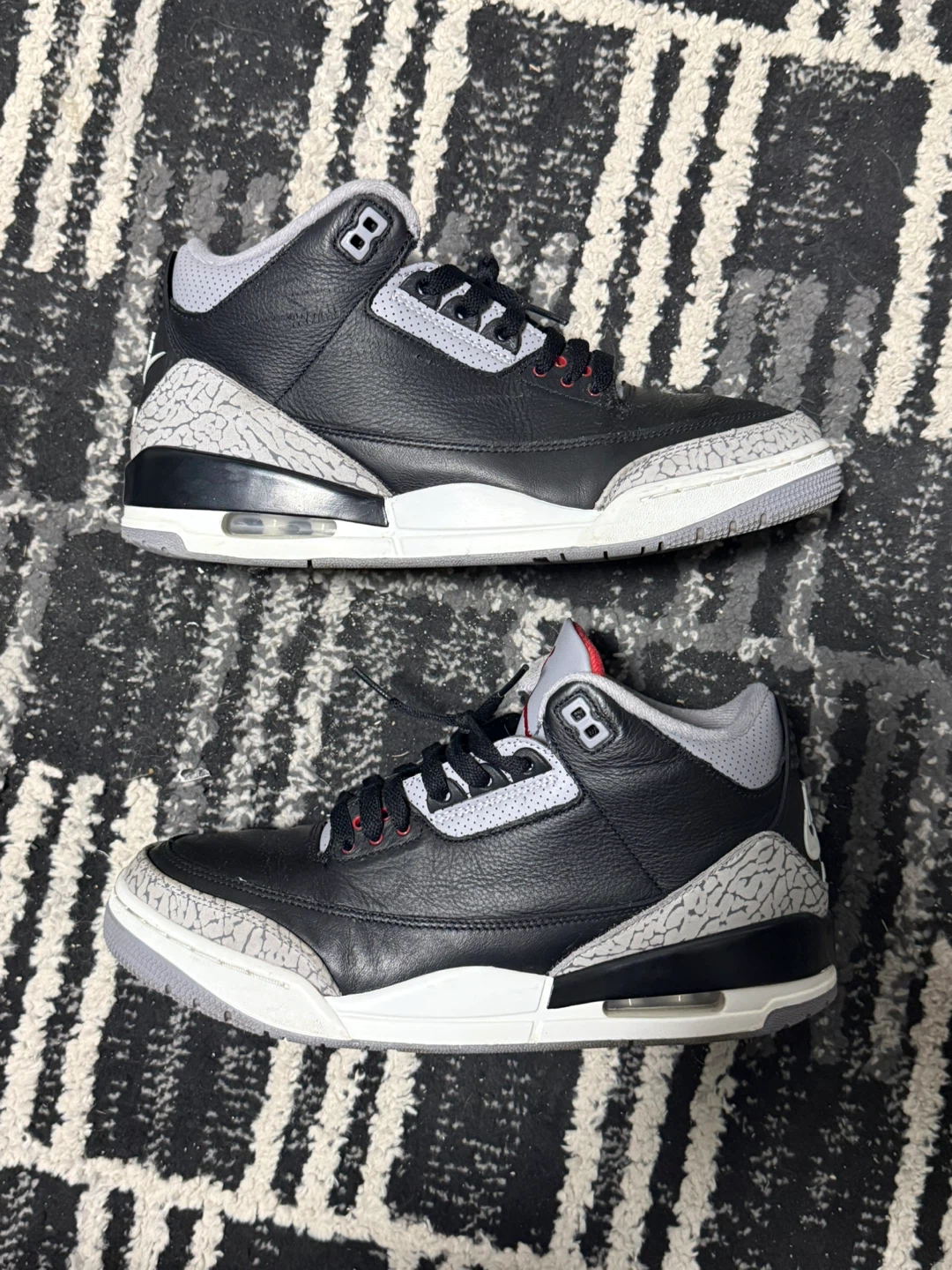 Size 9.5 - Air Jordan 3 Retro OG 2024 Black Cement - photo 2