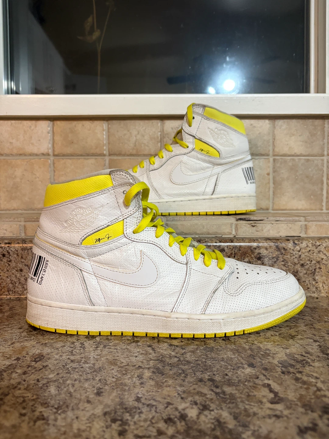 Nike Air Jordan 1 High OG Barcode Sneakers White/Yellow