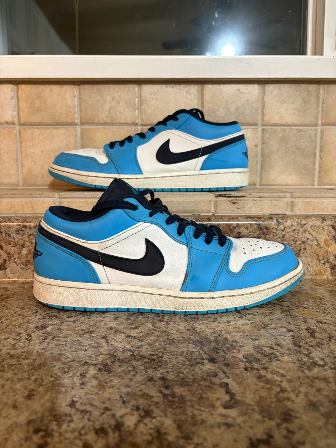 Air Jordan 1 Low SE Electric Blue