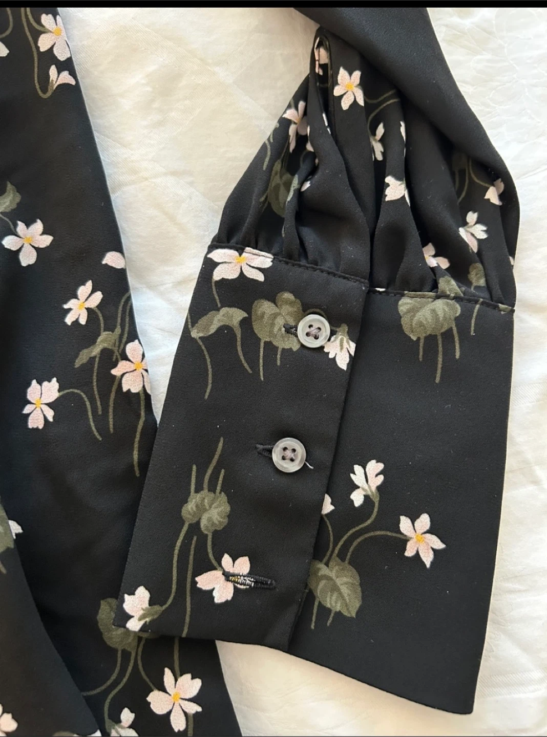 Ann Taylor Black Floral Blouse, Size Medium - Brand New! - photo 5