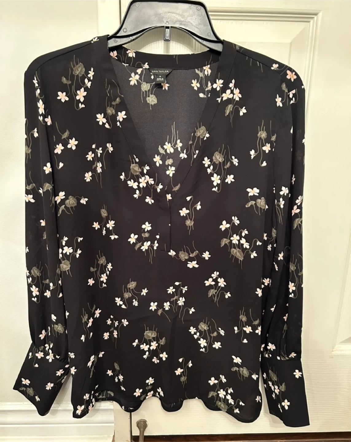 Ann Taylor Black Floral Blouse, Size Medium - Brand New! - photo 3