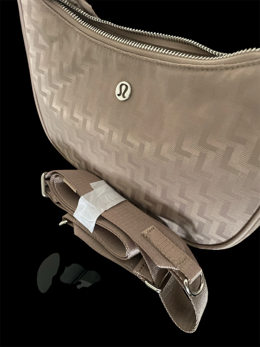🥕 Like new Lululemon purse 3L beige/gold - photo 2