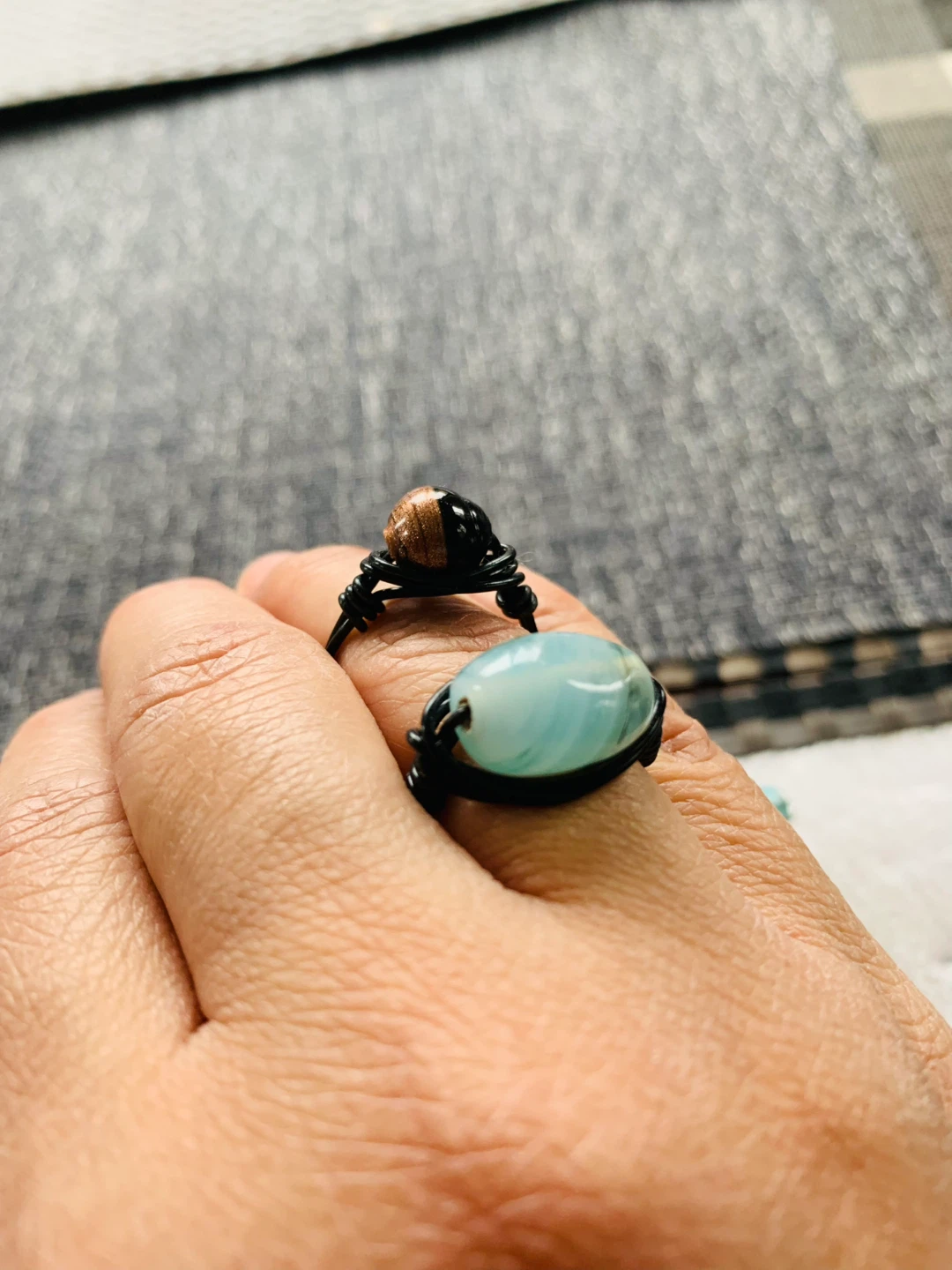 NEW Wired Ring Handcrafted (resin/glass bead) size 7.5 - photo 4