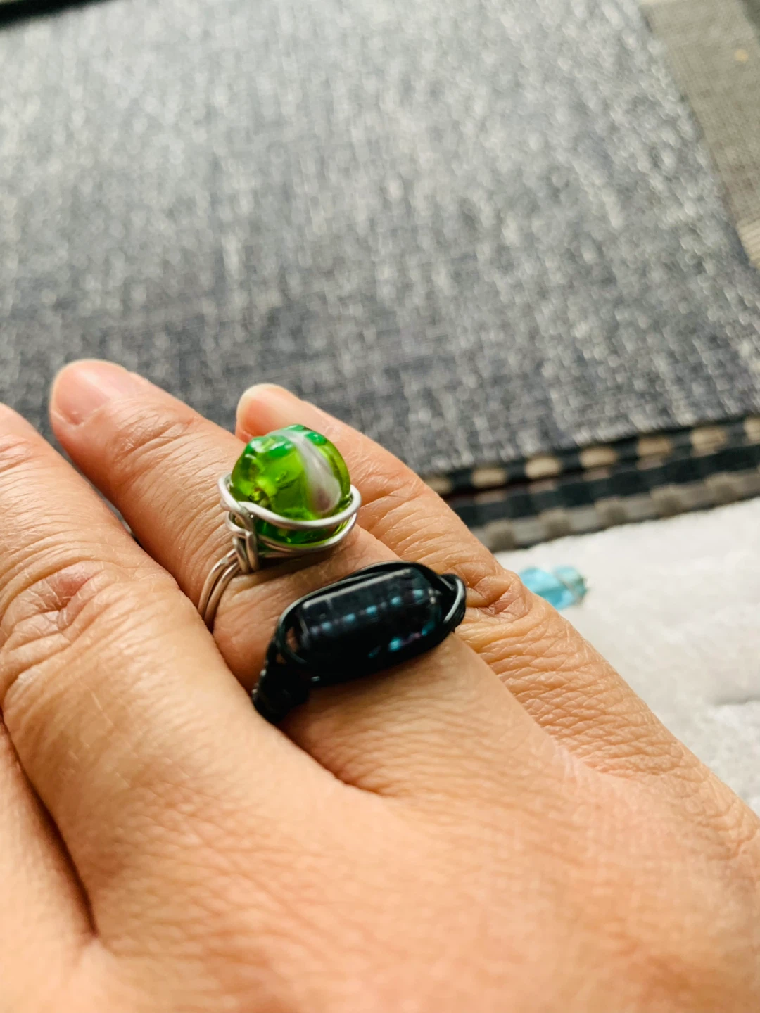 NEW Wired Ring Handcrafted (resin/glass bead) size 7.5 - photo 5