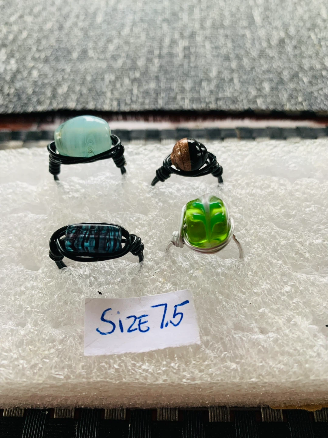 NEW Wired Ring Handcrafted (resin/glass bead) size 7.5 - photo 2