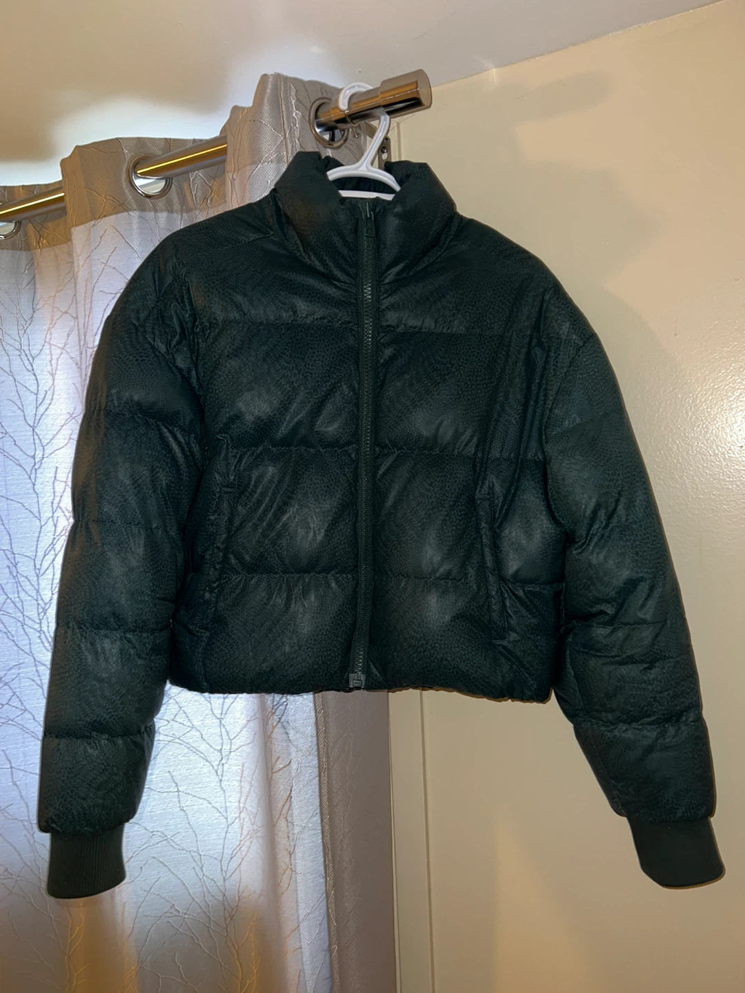 Cozi Puffer Jacket - Teal Snake Print - Size S/P