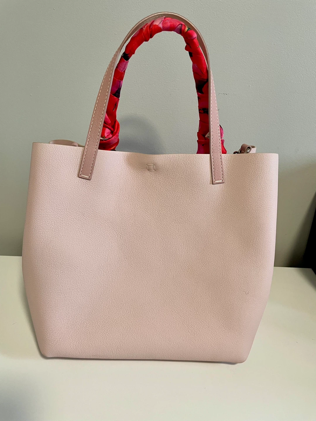 Carolina Herrera Pink Leather Tote Bag with Floral Scarf - photo 3