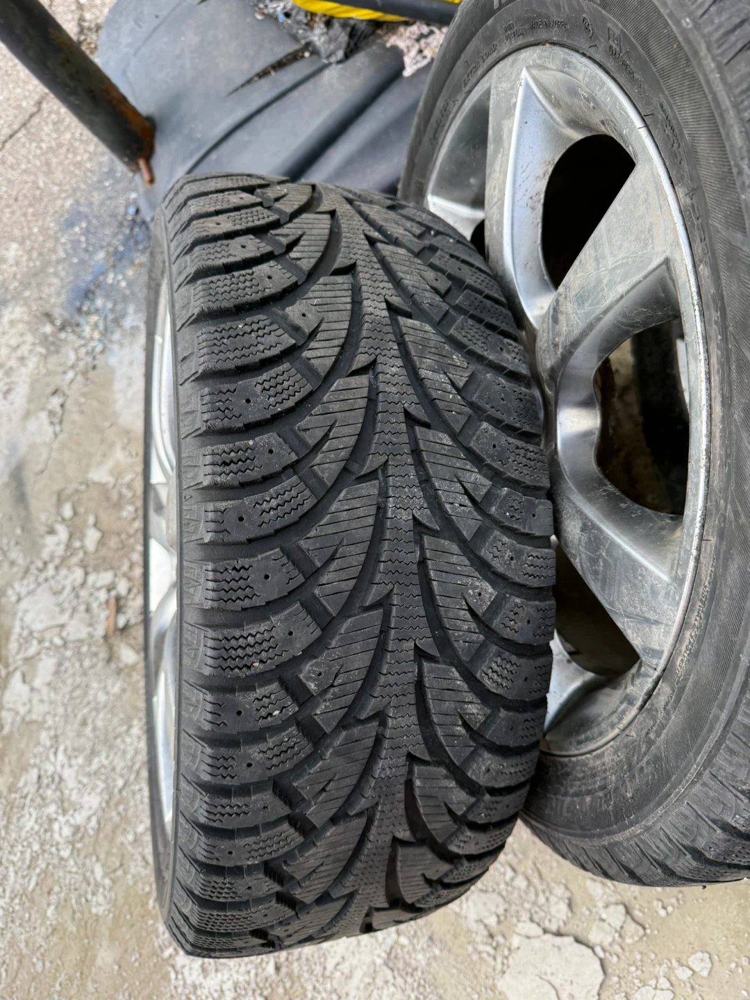 Hankook Winter Tires 235/45R17 - photo 3