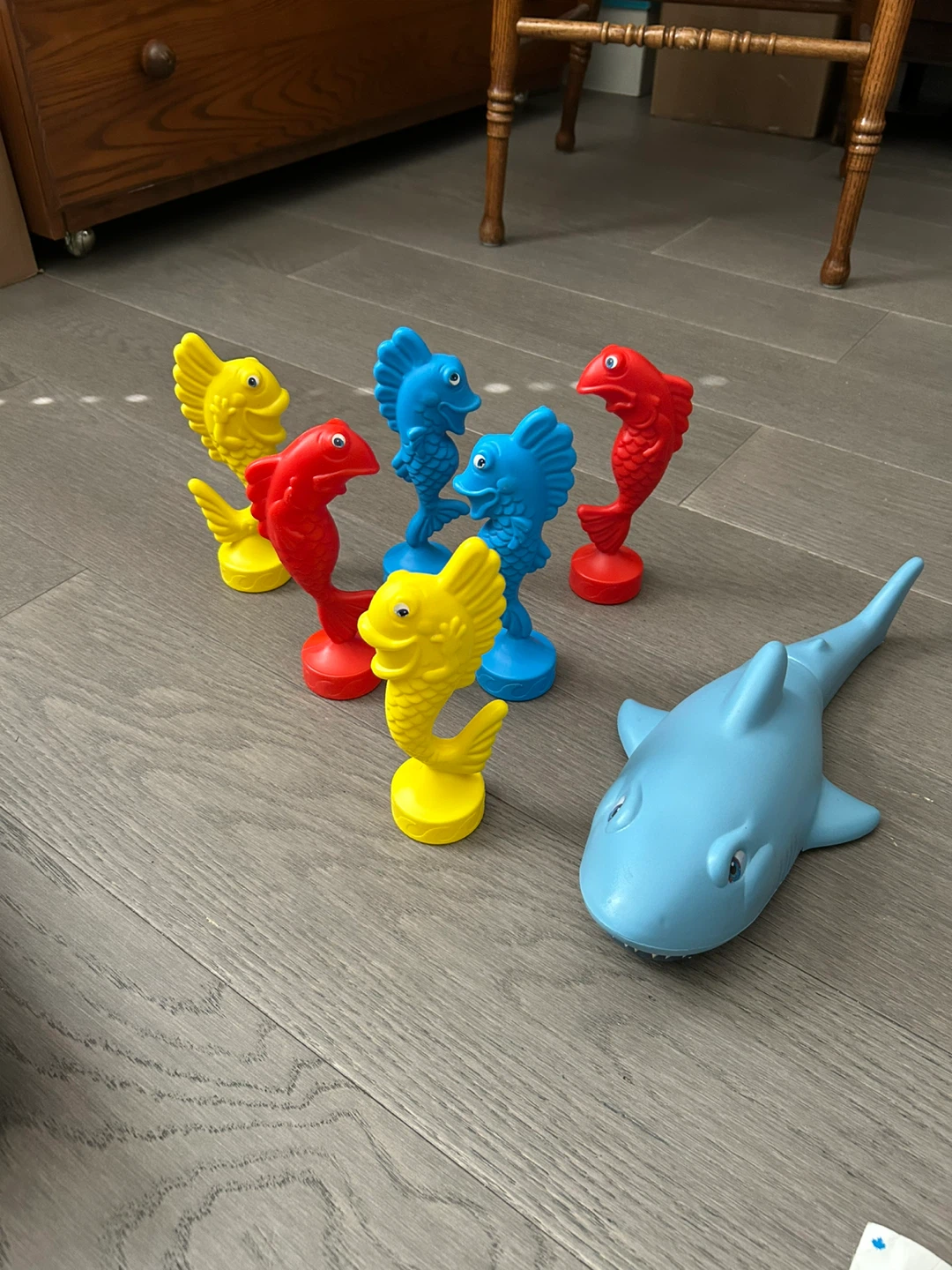Vintage Shark Attack! Bowling Floor Game, 1991 - photo 3