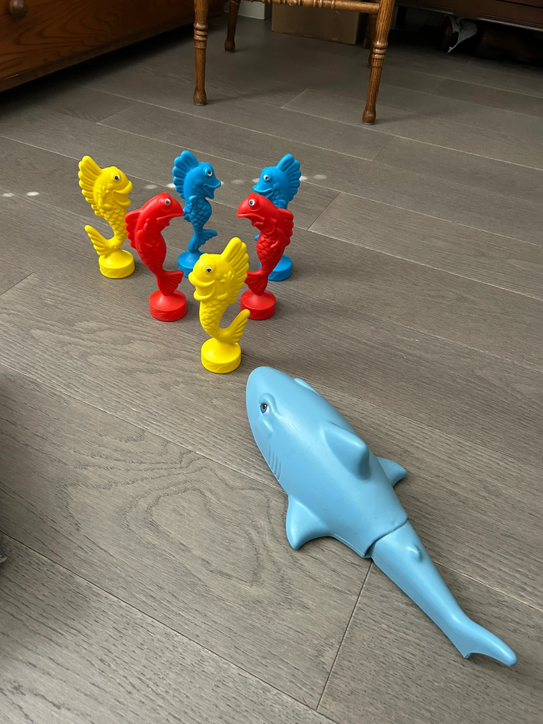Vintage Shark Attack! Bowling Floor Game, 1991 - photo 4