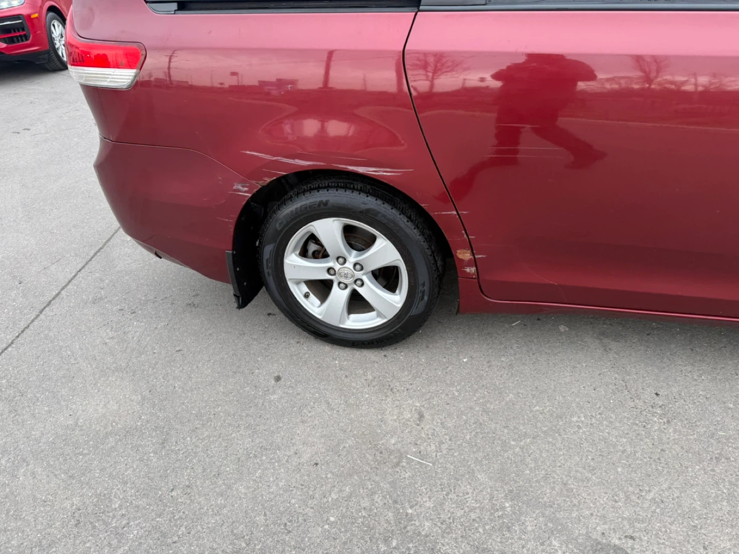 2011 Red Toyota Sienna LE Minivan - photo 5