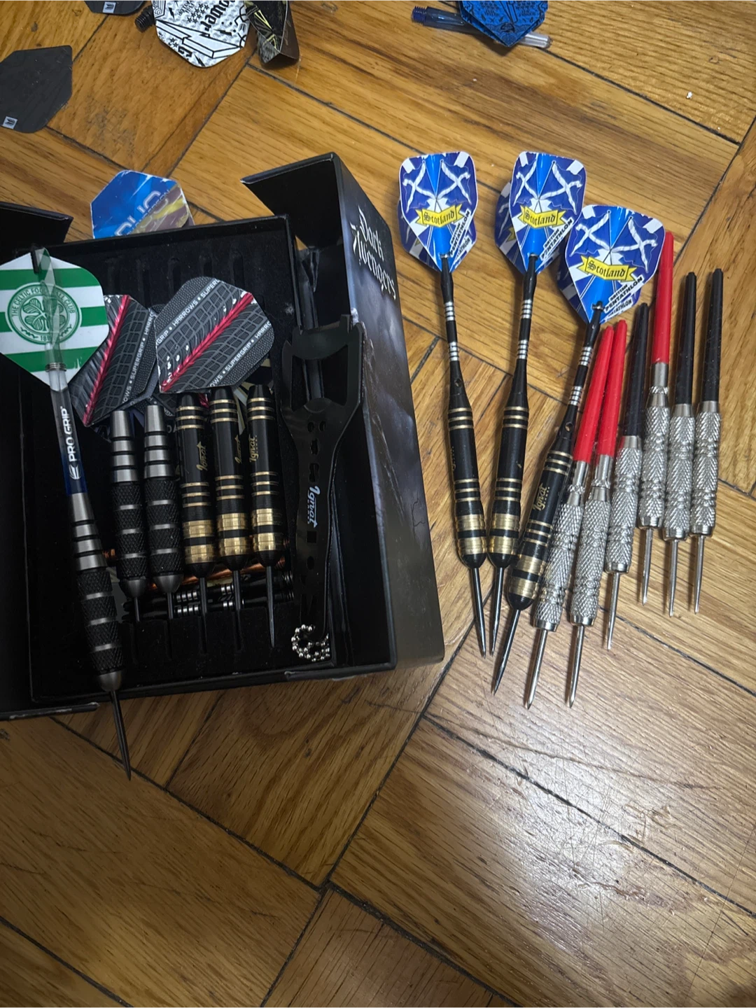 Assorted Darts Set with accessories - photo 5