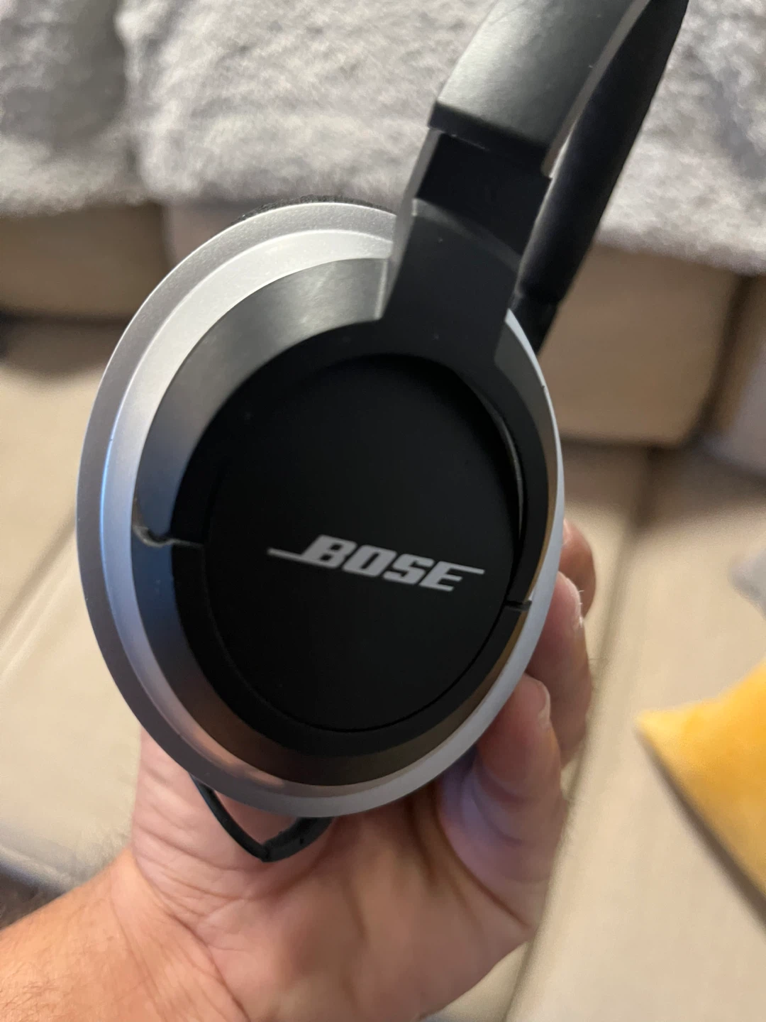 Bose Over-Ear Headphones - photo 2