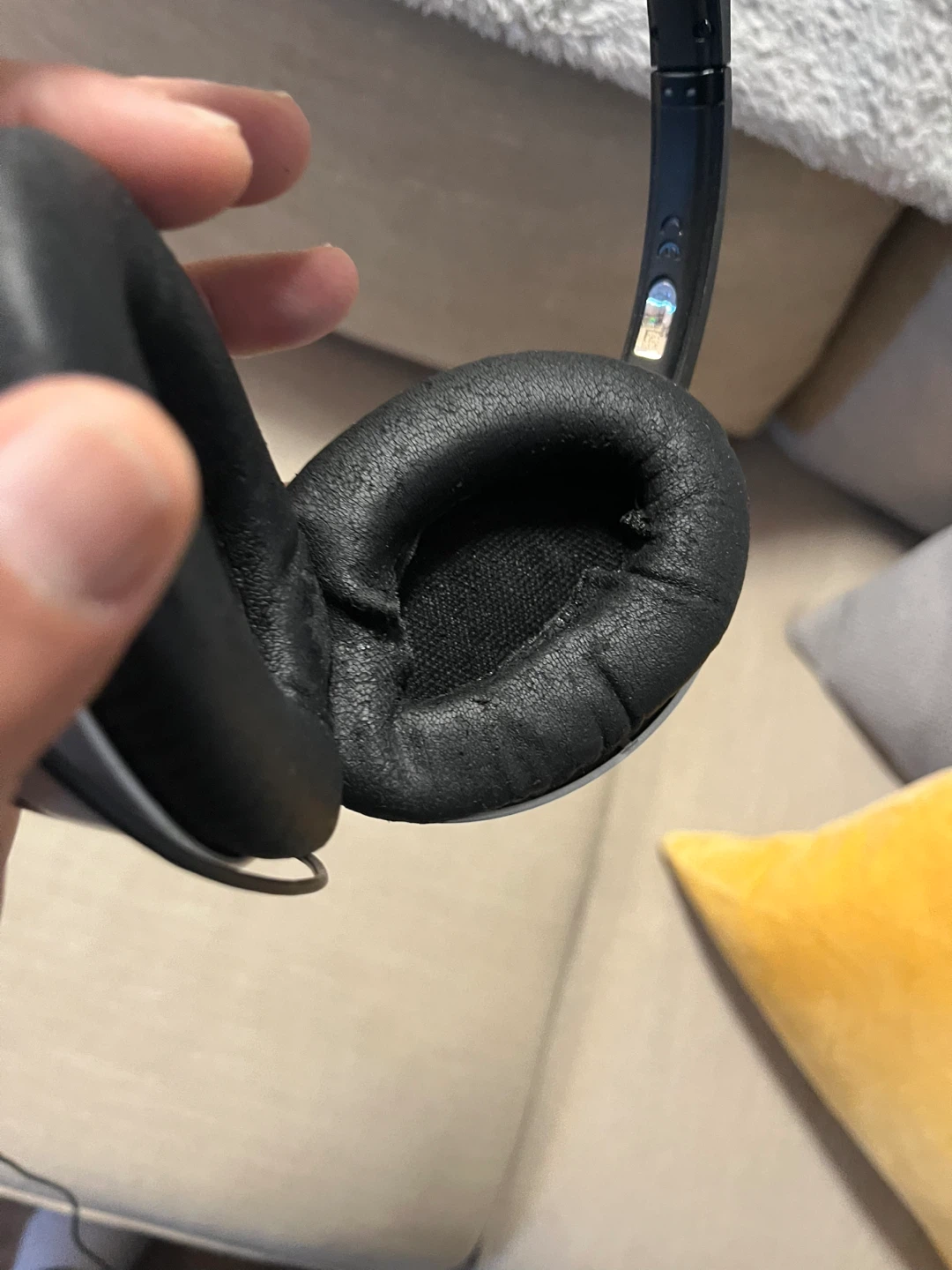 Bose Over-Ear Headphones - photo 3
