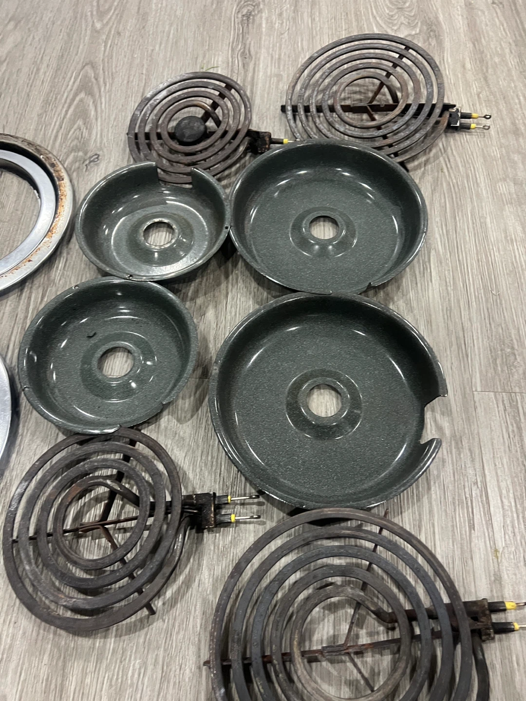 Electric Stove Burners and Drip Pans Set - photo 3