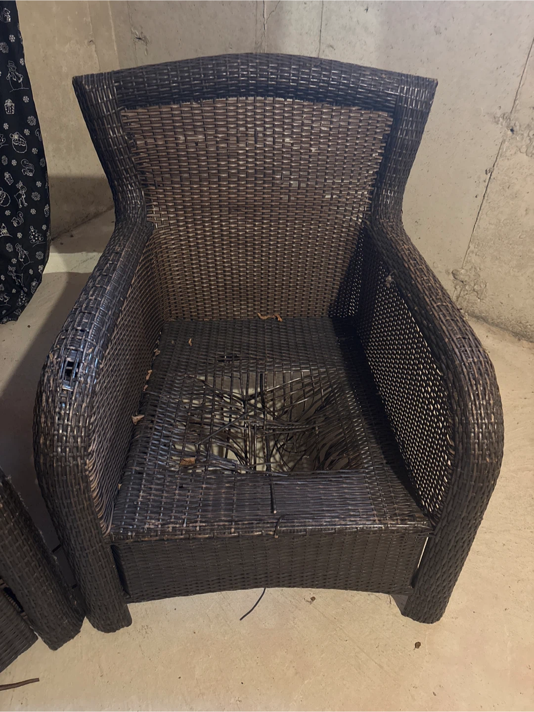 Wicker patio set (loveseat and chairs) - photo 3