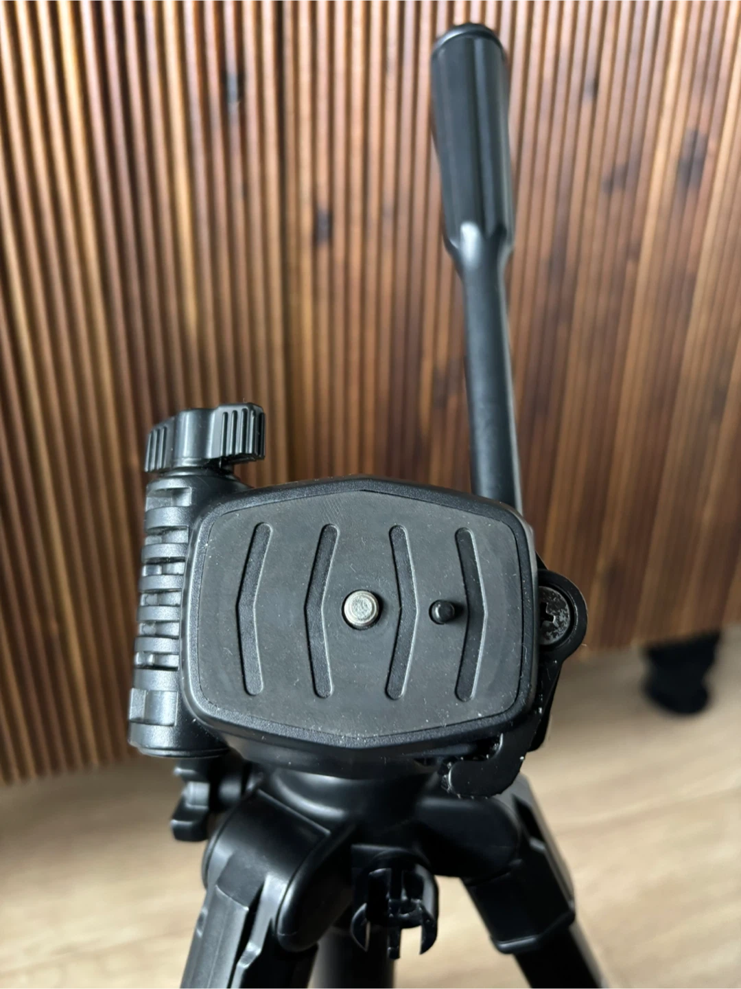 Canon EOS Rebel T3 DSLR Camera & more - photo 4
