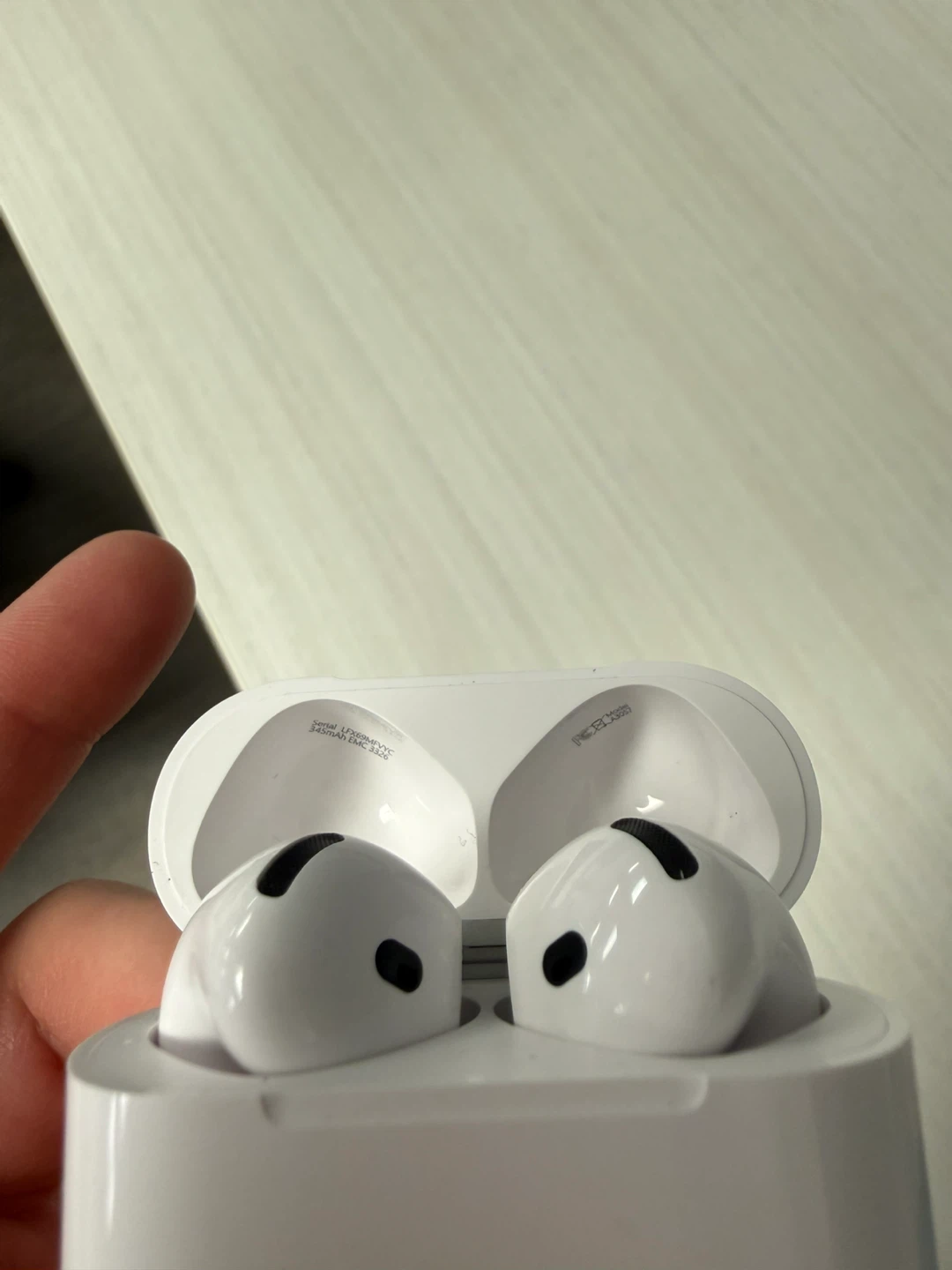 Apple AirPods 4 with ANC - photo 2