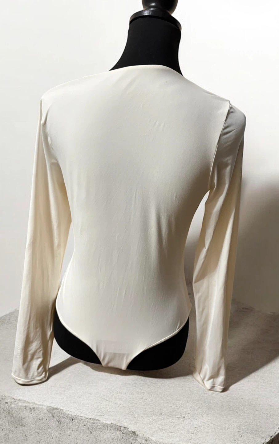 Cream Long Sleeve V-Neck Bodysuit - photo 2