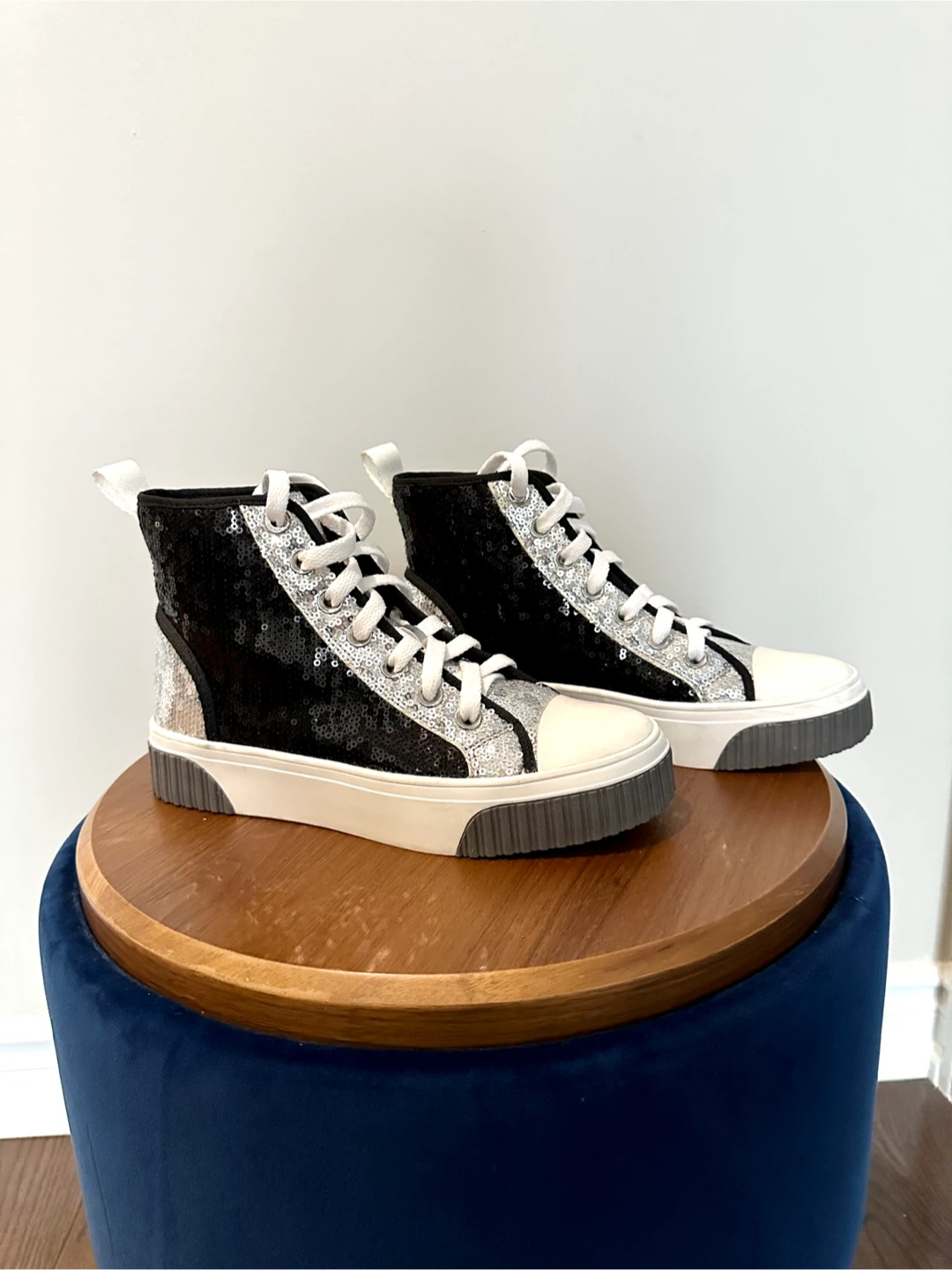 Michael Kors Women’s Sequin Sneakers 6.5