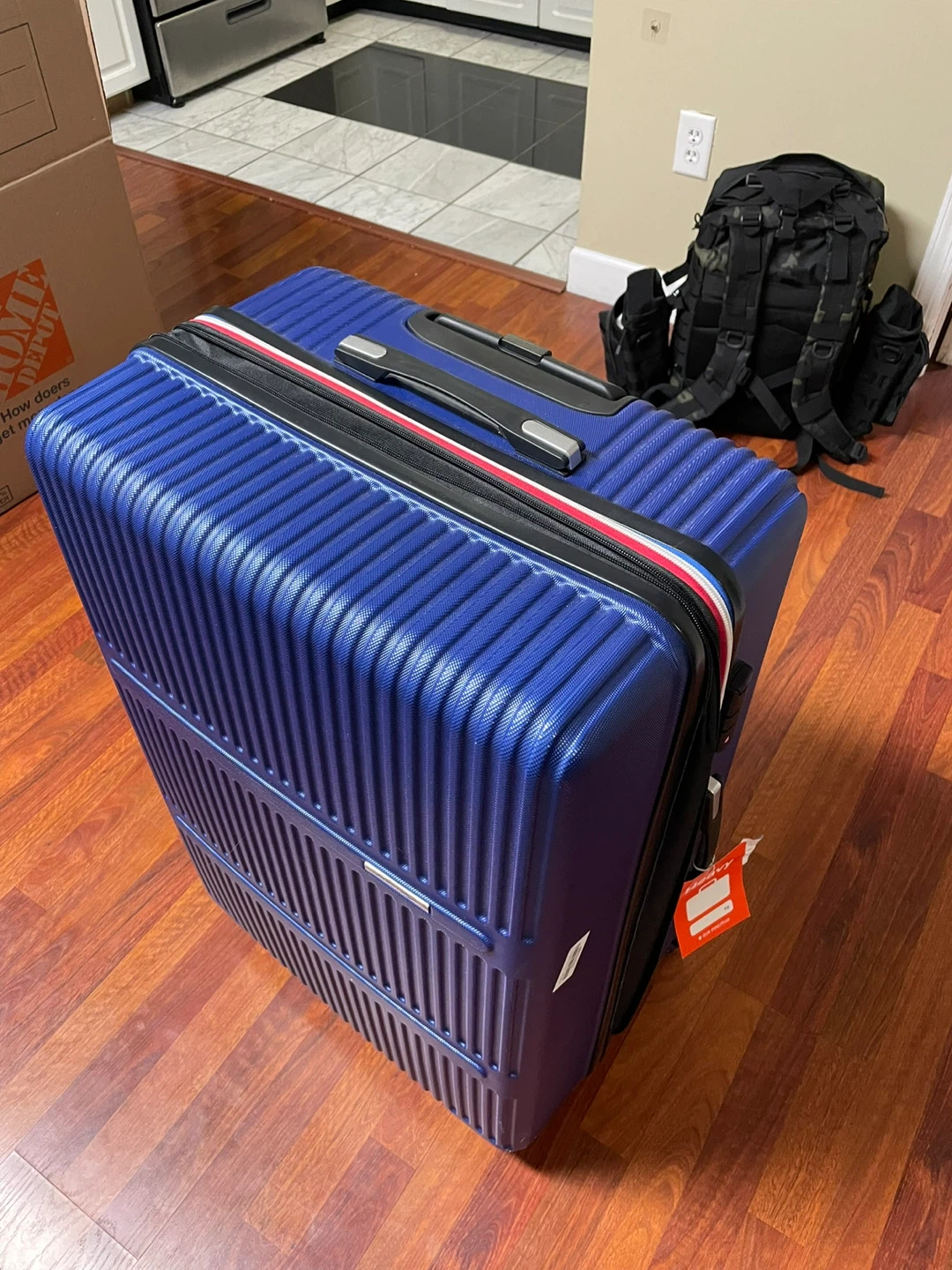28-inch Large Suitcase (Blue) - photo 2
