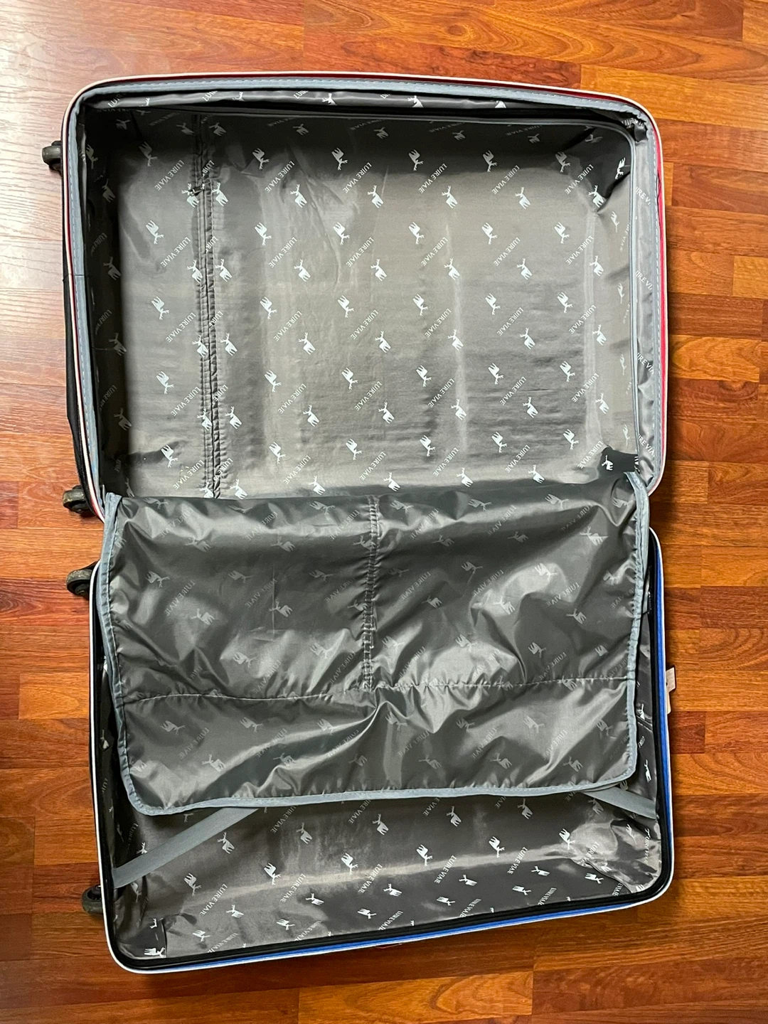 28-inch Large Suitcase (Blue) - photo 3