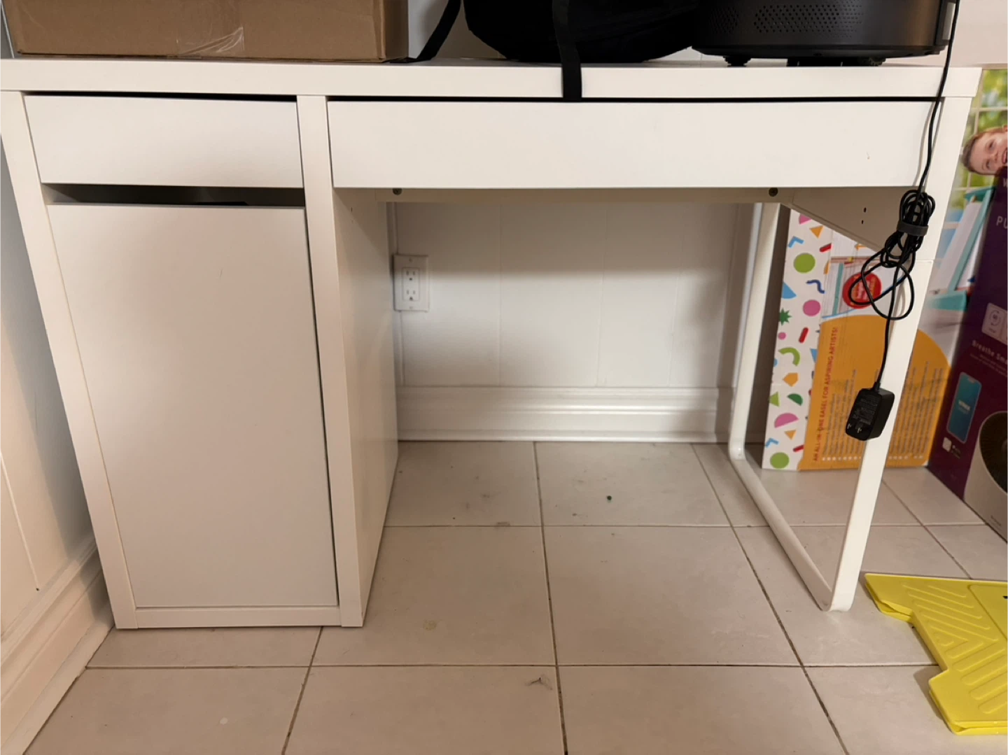 Ikea office and Ikea White Swivel Office Chair - photo 2