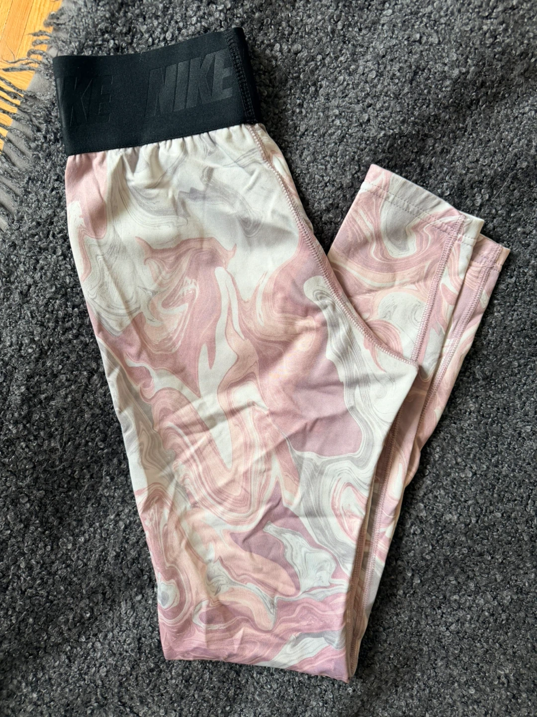 Nike Women's Dri-FIT Leggings Size XS Pink Swirl
